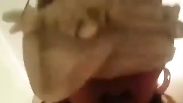 Gave a mouth to an Asian girl and fucked her